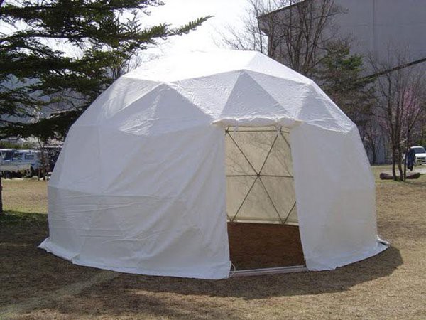 東日本大震災の際に使われたドームテント：三鷹テント